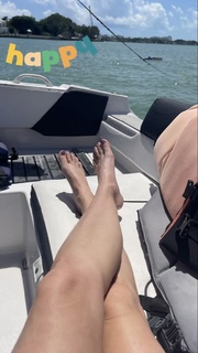 Diora Baird feet photo thumbnail