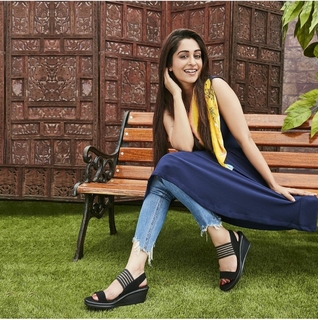 Dipika Kakar feet photo 9
