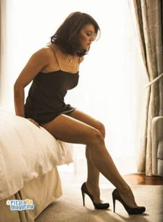 Dira Paes feet photo thumbnail