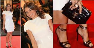 Dira Paes feet photo thumbnail