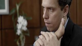 Dira Paes feet photo thumbnail