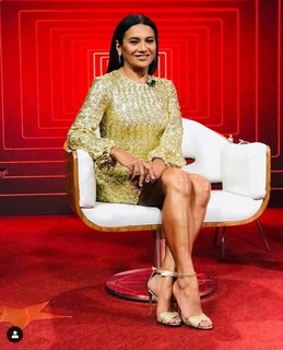 Dira Paes feet photo thumbnail