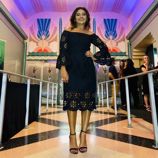 Dira Paes feet photo thumbnail