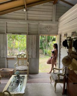 Dira Paes feet photo thumbnail