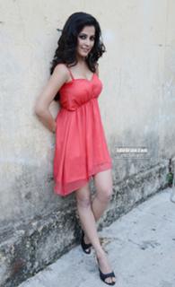 Disha Pandey feet photo 15