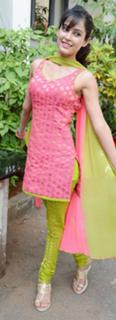 Disha Pandey feet photo 2