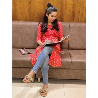 Disha Pandey feet photo 6