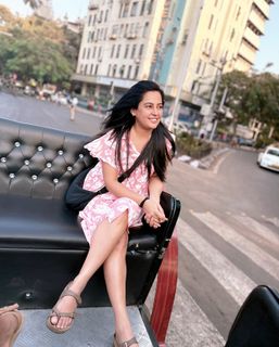 Disha Pandey feet photo 17