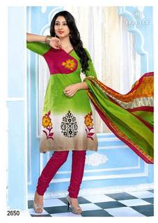 Disha Parmar feet photo 8