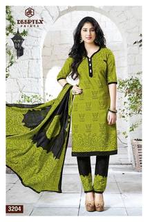 Disha Parmar feet photo 4