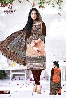 Disha Parmar feet photo 3