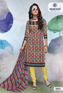 Disha Parmar feet photo 9