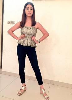 Disha Parmar feet photo 13