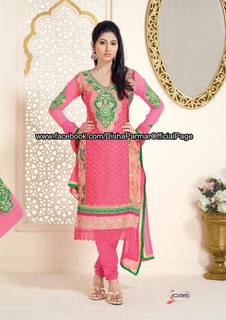 Disha Parmar feet photo 9