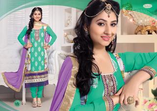 Disha Parmar feet photo 1