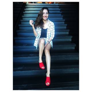Disha Parmar feet photo 10