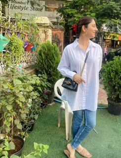 Disha Parmar feet photo 9
