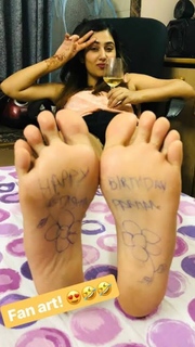 Disha Parmar feet photo 14