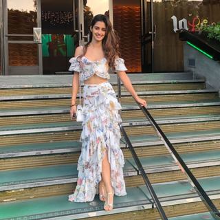 Disha Patani feet photo thumbnail