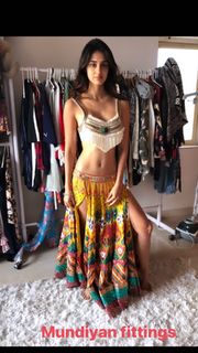 Disha Patani feet photo thumbnail