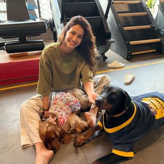 Disha Patani feet photo thumbnail