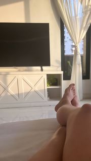 Disha Patani feet photo thumbnail