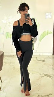 Disha Patani feet photo thumbnail
