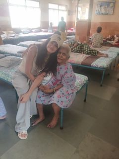 Disha Patani feet photo thumbnail