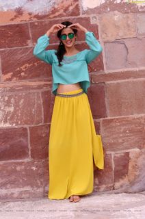 Disha Patani feet photo 18