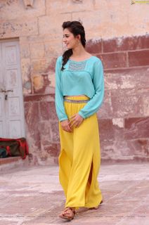 Disha Patani feet photo 13