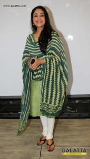Disha Vakani feet photo 7