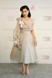 Dita Von Teese feet photo thumbnail