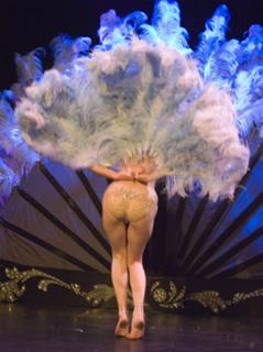 Dita Von Teese feet photo thumbnail