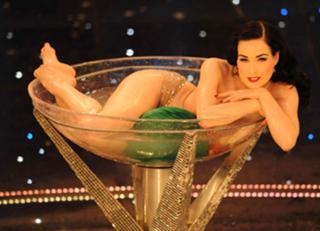 Dita Von Teese feet photo thumbnail