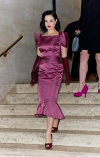 Dita Von Teese feet photo thumbnail