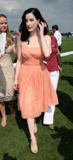 Dita Von Teese feet photo thumbnail
