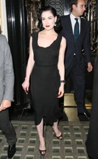 Dita Von Teese feet photo thumbnail