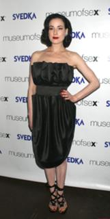 Dita Von Teese feet photo thumbnail