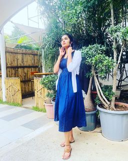 Divi Vadthya feet photo 2