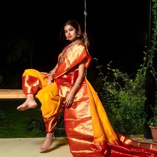 Divi Vadthya feet photo 3