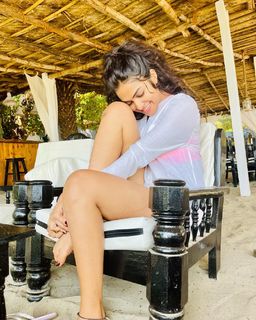 Divi Vadthya feet photo 18