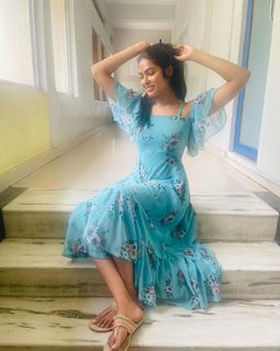 Divi Vadthya feet photo 15
