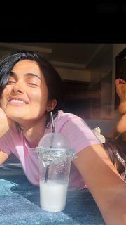 Divi Vadthya feet photo 1