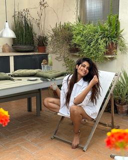 Divi Vadthya feet photo 18