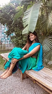 Divi Vadthya feet photo 13