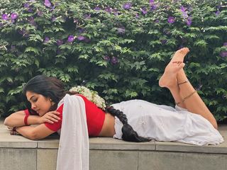 Divi Vadthya feet photo 6