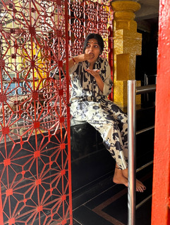 Divi Vadthya feet photo 3