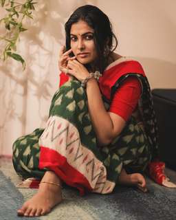 Divi Vadthya feet photo 3