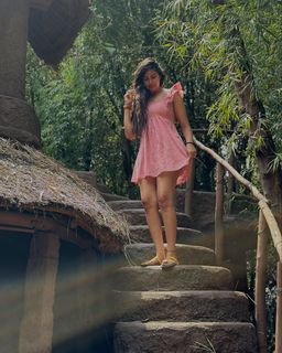 Divi Vadthya feet photo 6