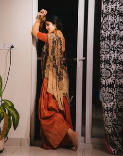 Divi Vadthya feet photo 19